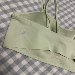 Light green like a cloud bra